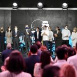 Bill Gates da esperanzas al turismo: prevé un verano casi normal