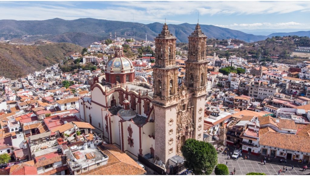 Taxco ante los ojos del mundo: Un encuentro de fe, plata y periodismo iberoamericano