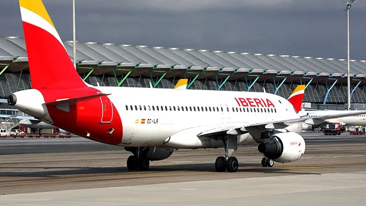 Iberia anuncia la suspensión temporal de sus vuelos a Cuba por escasez de combustible