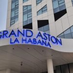 Iberia anuncia la suspensión temporal de sus vuelos a Cuba por escasez de combustible