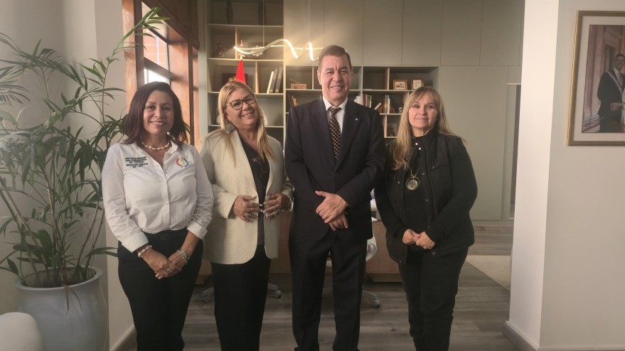 APETUR y SENATUR sellan alianza para potenciar el periodismo turístico en Paraguay